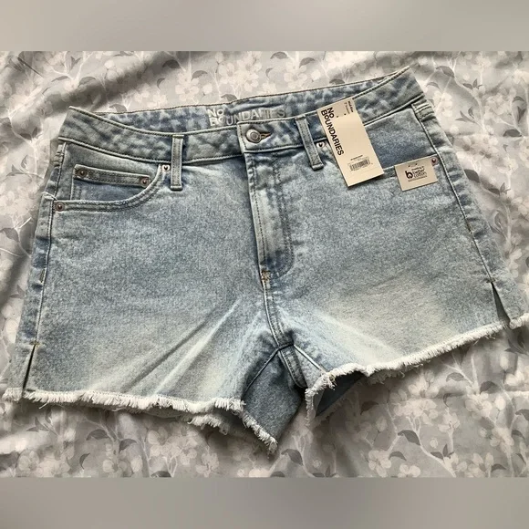 No Boundaries Light Blue Acid Wash Denim Cutoff Shorts Y2K summer festival - Picture 1 of 4